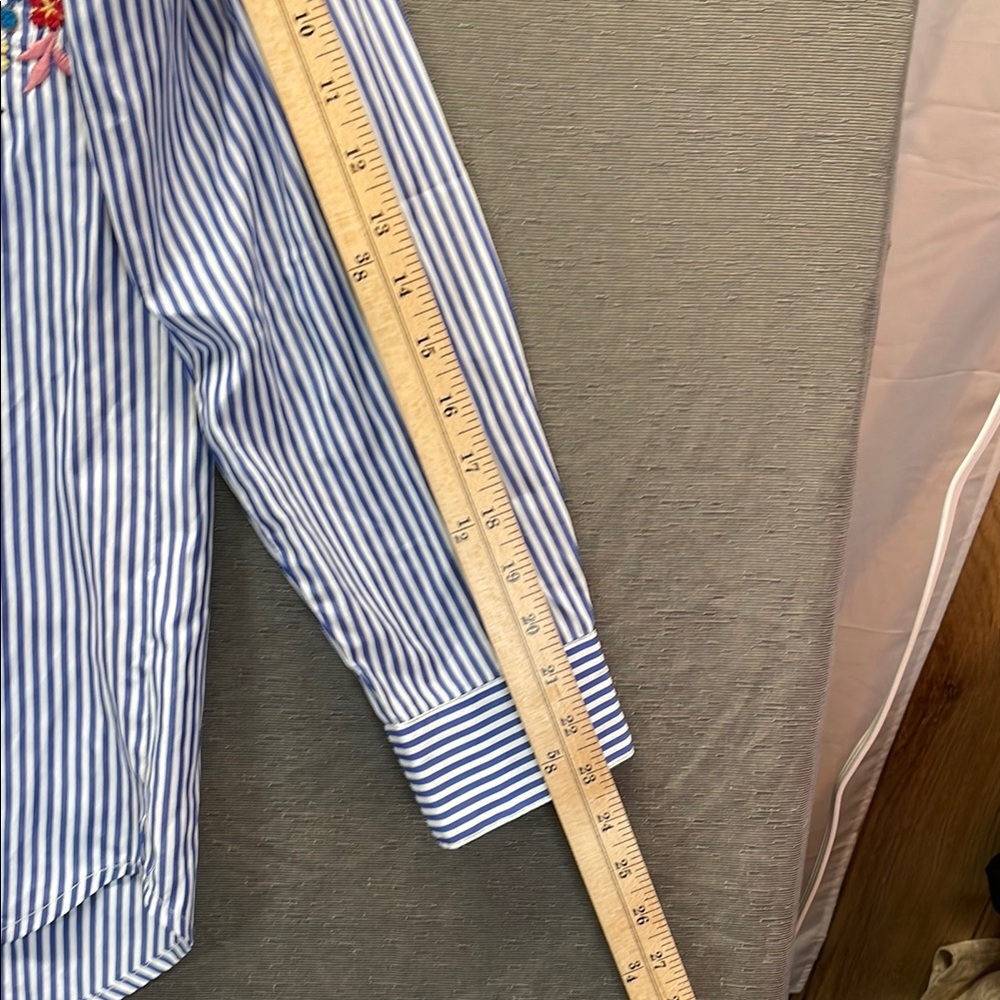 Zara Blue and Red Floral Embroidered Casual Shirt - Picture 5 of 7